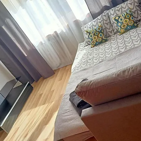 Apartament 10 Apartment *