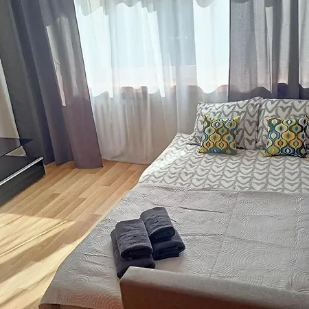Apartament 10 *